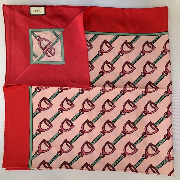 Gucci Reign Horse-bit Silk Twill Scarf in Pink - Picture 1 of 7